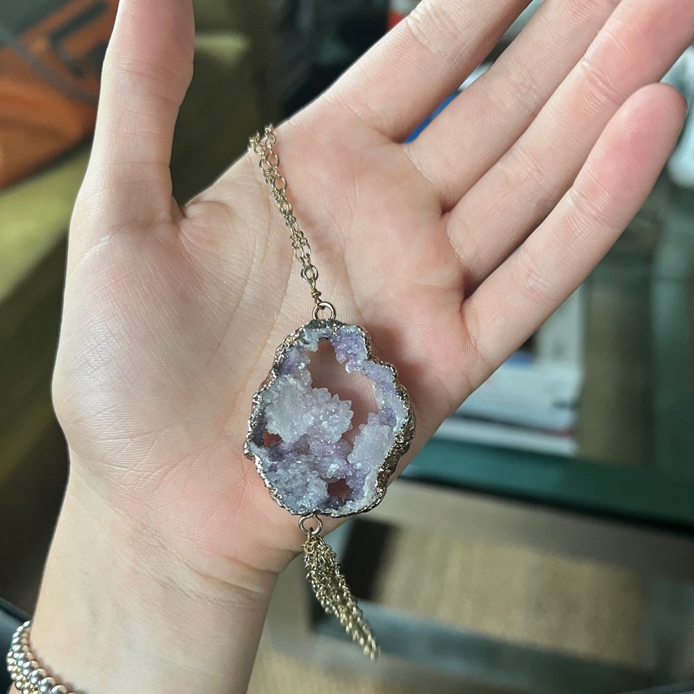 Geode necklace with long chain